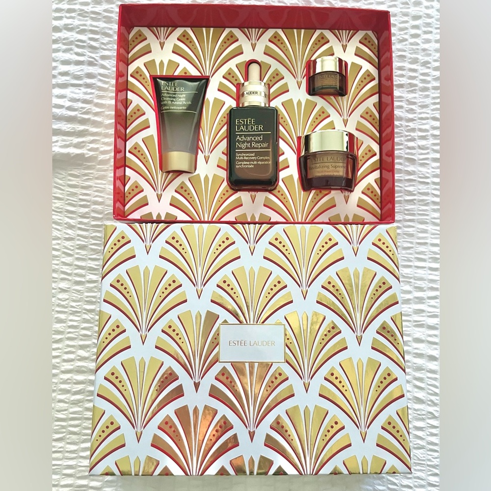 Estée Lauder The Lift + Glow Routine Gift Box